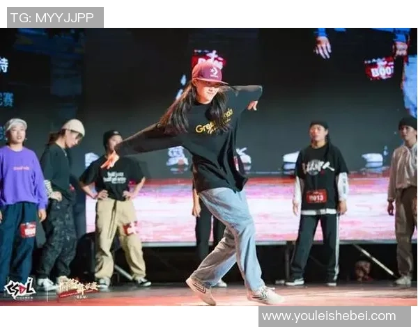 街舞魅力无穷：深入北京街舞队的灵活性与创意之旅